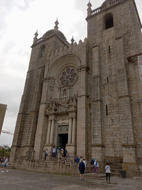 Monumental and historical Oporto with the Stock Exchange Palace - Key Points / Takeaways