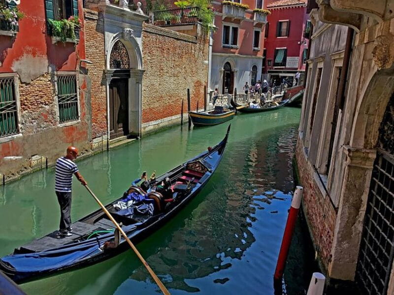 Morning Venice: Doges Palace, Castello, & Gondola Cruise - Exploring Venice Step-by-Step: What to Expect