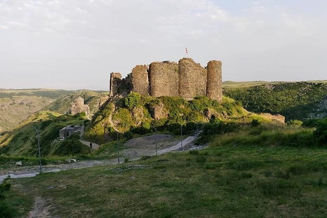 Mount Aragats, Amberd Fortress, Saghmosavank Monastery, Alphabet - private tour - Amberd Fortress: A Well-Preserved Medieval Stronghold