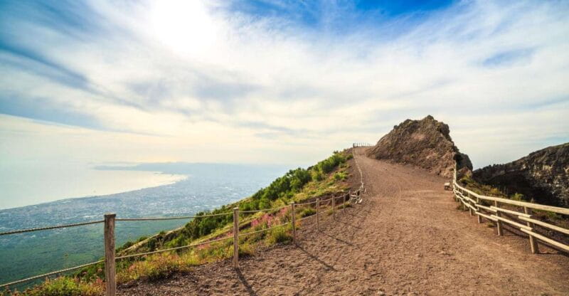 Mount Vesuvius 4-Hour Volcano Tour with Wine Tasting - Entering the Land of Fire and Views: A Journey to Mount Vesuvius