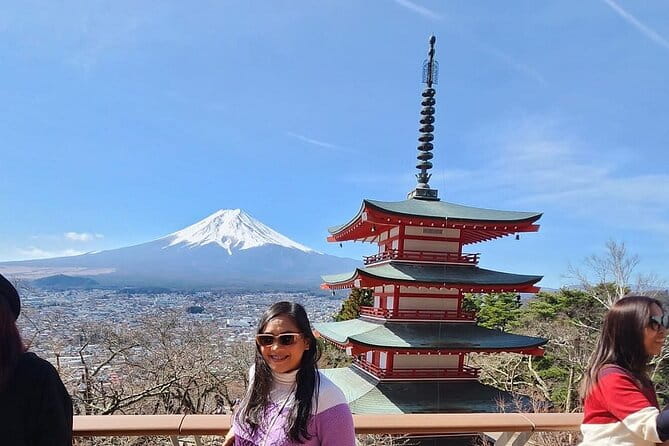 Mt. Fuji and Cherry Blossom Day Trip With English Speaking Driver - Lake Kawaguchiko: Scenic Beauty and Relaxation