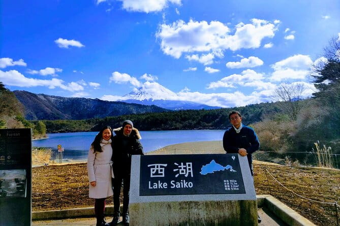 Mt. Fuji Aokigahara Jukai Forest Private Tour With Licensed Guide - Meeting and Transportation