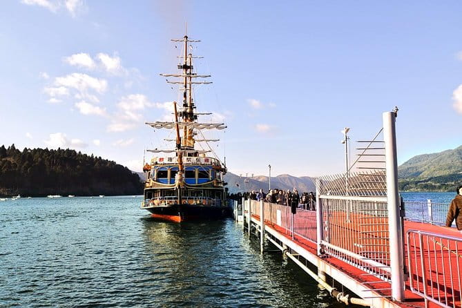 Mt. Fuji & Hakone Day Tour From Tokyo by Car With JP Local Guide - Dining Experience During the Tour