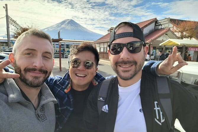 Mt Fuji Kawaguchiko Exclusive Private Tour by Local in English - Inclusions and Transportation