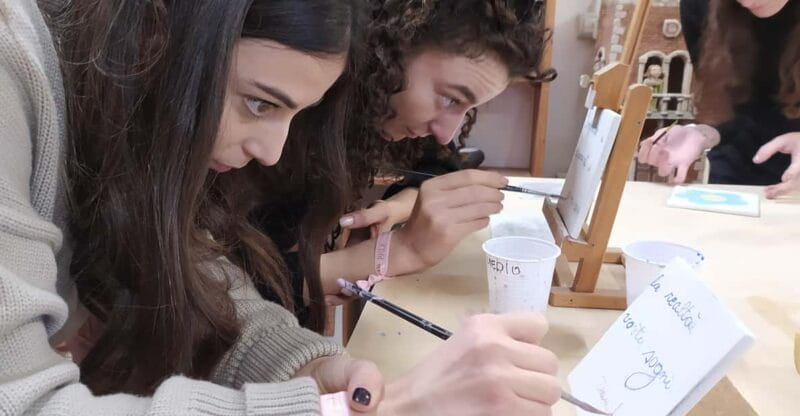 Mugello, Tuscany. Majolica decoration technique workshop. - What to Expect During the Workshop