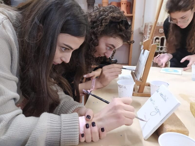 Mugello, Tuscany. Majolica decoration technique workshop. - Who Is This Workshop Best For?