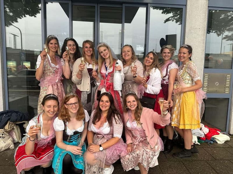 Munich Bachelor(ette) Party with Night PubCrawl - The Experience: Pros and Cons