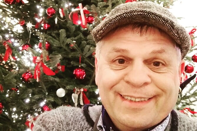 Munich Christmas Market Small Group Tour with Gingerbread Heart - The Value of Guided Tours During the Christmas Season