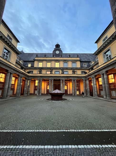 Munich: Guided Private E-Bike Tour with Beer Garden Lunch - The Beer Garden Lunch: A Bavarian Highlight