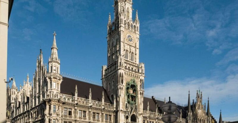 Munich: Guided Tour of the historic Town Hall on Marienplatz - A Closer Look at the Tour Experience