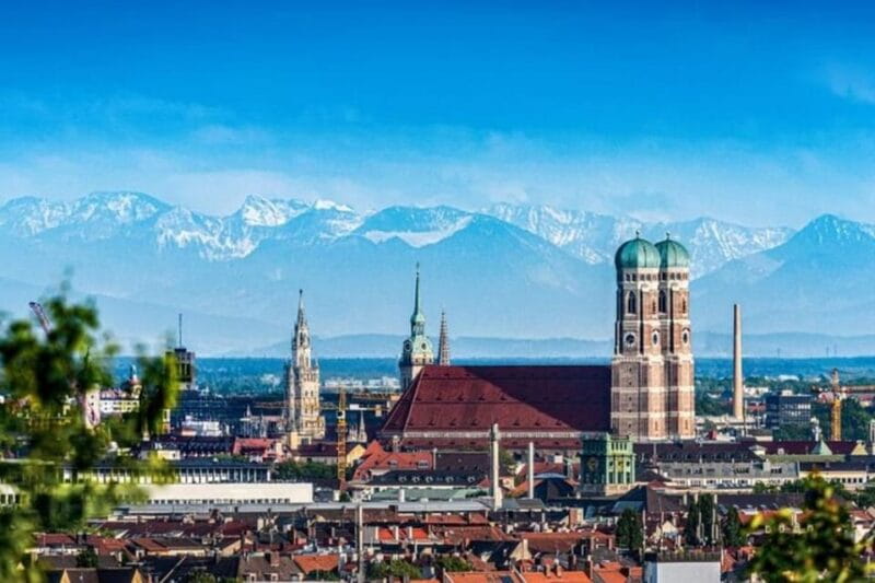 Munich: Highlights Walking Tour with a Guide - Key points / Takeaways