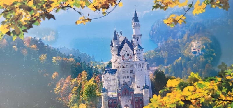 Munich: Neuschwanstein Castle and Linderhof Palace Day Trip - Starting Your Day at Munich Central Station