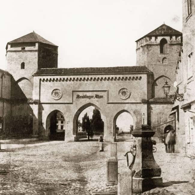 Munich: Old Town Highlights Private City Tour - Walking Tour - Who Should Consider This Tour?