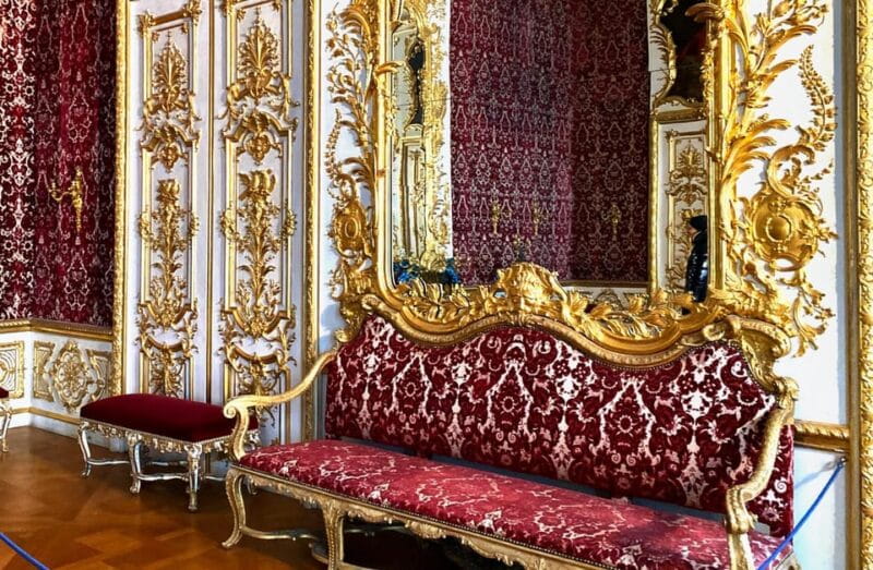 Munich: Residenz Museum Tickets and 2,5-hour Guided Tour - The Value of a Guided Experience