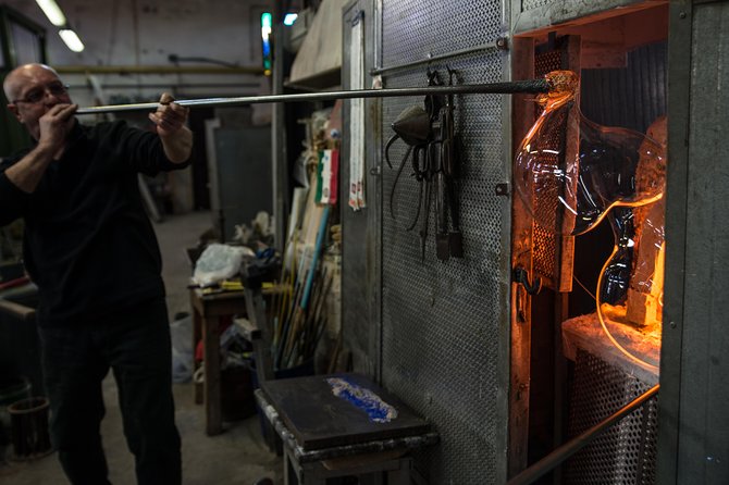 Murano Glass Experience With a Visit to a Burano Lace Island - Inclusions and Services Provided