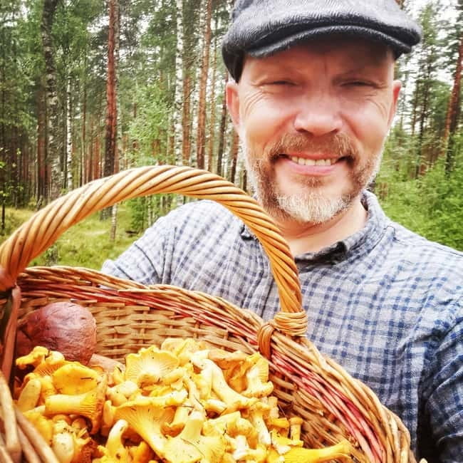 Mushroom picking in the forests near Riga - Key Points / Takeaways
