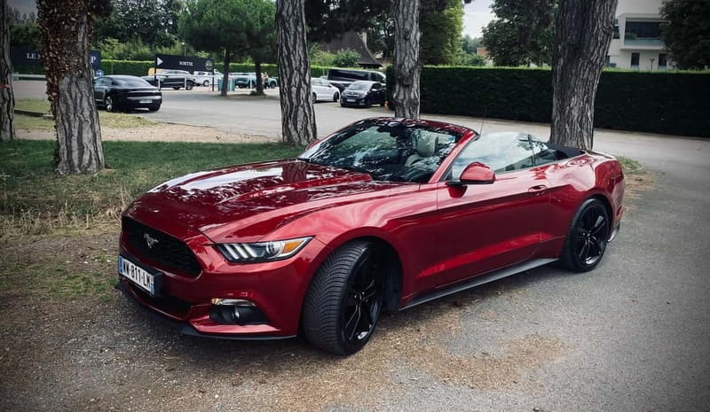 Mustang Paris Tours - Why Choose This Parisian Convertible Ride?