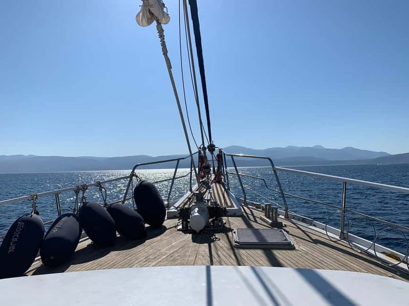 Mykonos: Delos and Rhenia Islands Cruise with BBQ Meal - The Balance of Guided and Independent Exploration