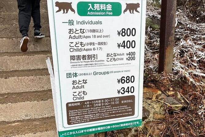Nagano: Snow Monkey and Zenkoji Temple Free Sake Taste Day Tour - Exploring the Snow Monkey Park