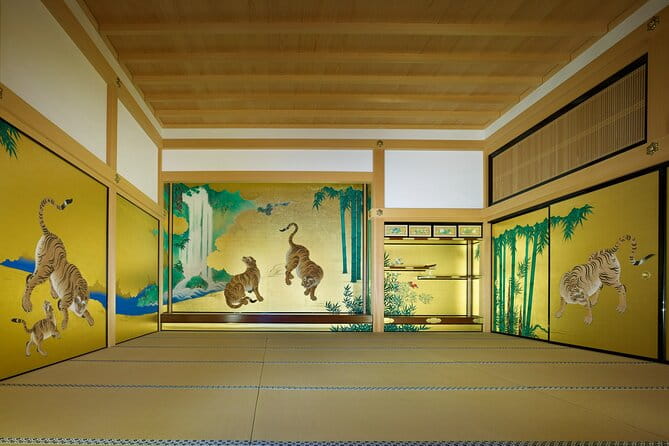 Nagoya Castle Cherry Blossom Festival and Tokugawaen Walking Tour - Getting to the Meeting Point