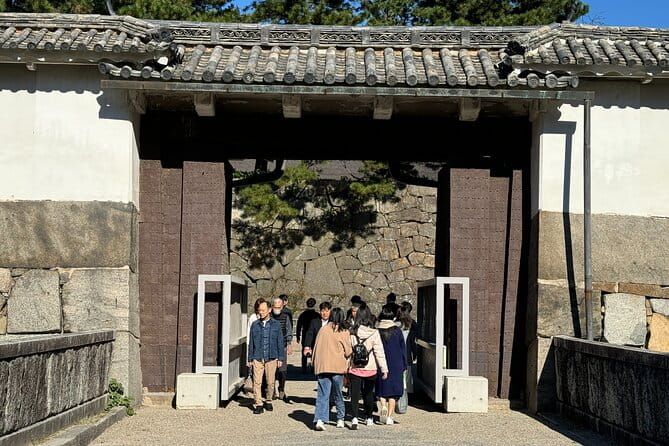 Nagoya Castle Private Guided Tour - Taking in the Castles Tranquil Grounds