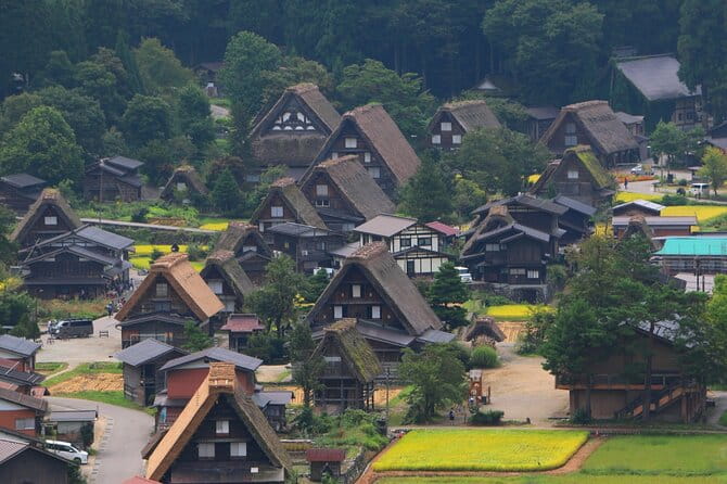 Nagoya to Hida Takayama & Shirakawago World Heritage Day Tour - Meeting and Transportation