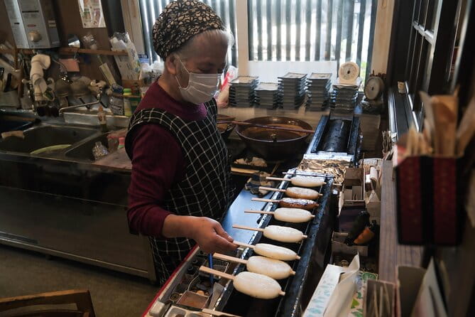 Nakasendo Post Town Trekking and Izakaya Hopping Tour - Trekking Through Historic Landscapes