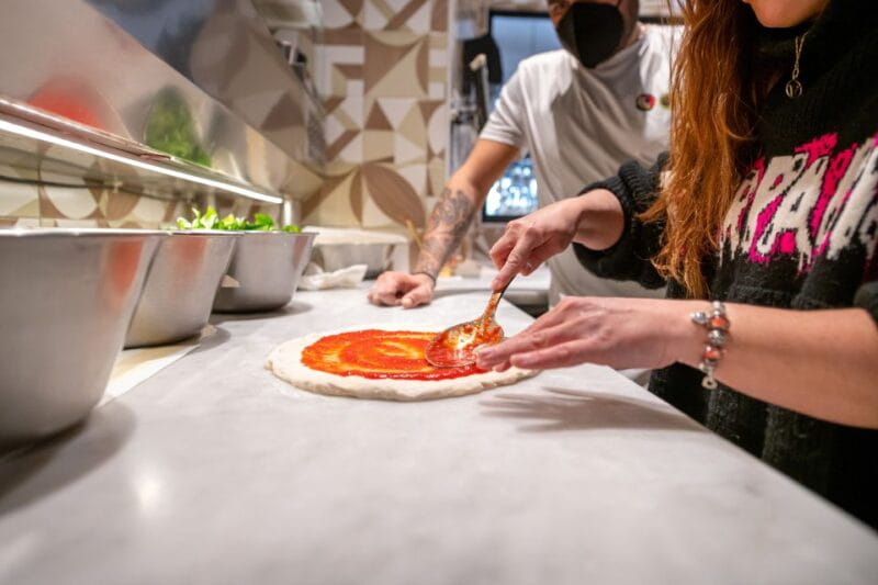 Naples: Authentic Neapolitan Pizza Making Class - Introduction to the Art of Pizza Making in Naples