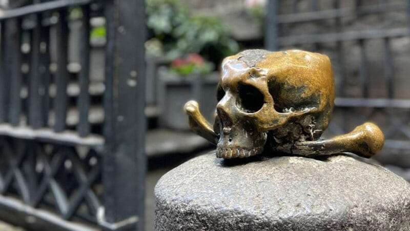 Naples: folklore tour with visit to Pezzentelle Souls Chapel - Exploring Naples’ Heart: The Folklore Tour