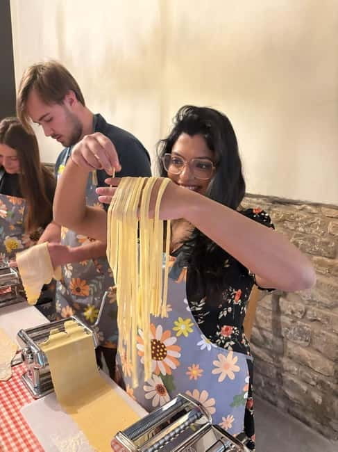 Naples: Pasta and Tiramisu Cooking Class with Wine - Discovering Naples Through Its Flavors: The Italian Cooking Class Experience