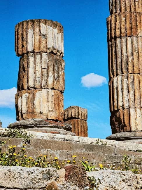 Naples: Pompeii & Herculaneum Shared Small group Tour - Entering Pompeii: The Setting of a City Frozen in Time
