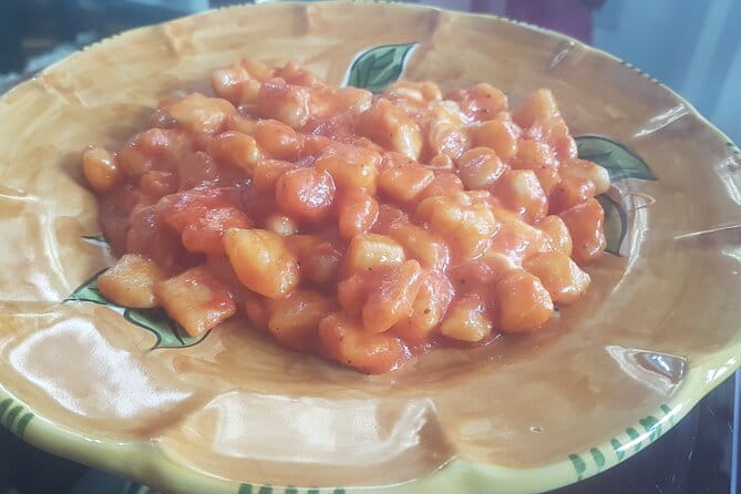 Naples Small-Group Homemade Neapolitan Gnocchi Cooking Class - Entering a Cozy Neapolitan Kitchen