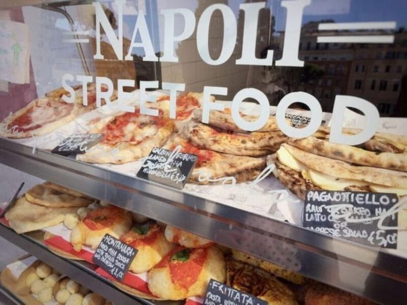Napoli street food walking tour - Walking Through The Colorful Quartieri Spagnoli