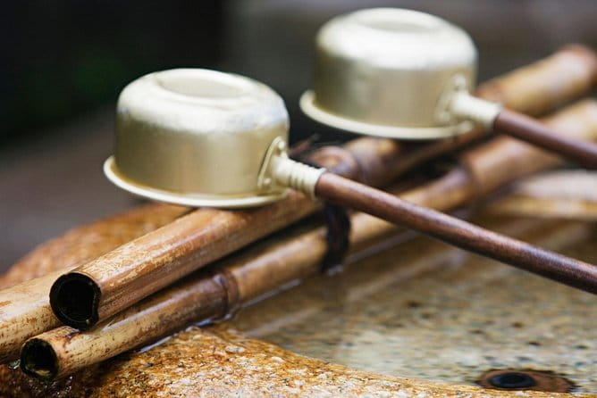 Nara Day Trip From Kyoto With a Local: Private & Personalized - Exploring Isui-en Garden