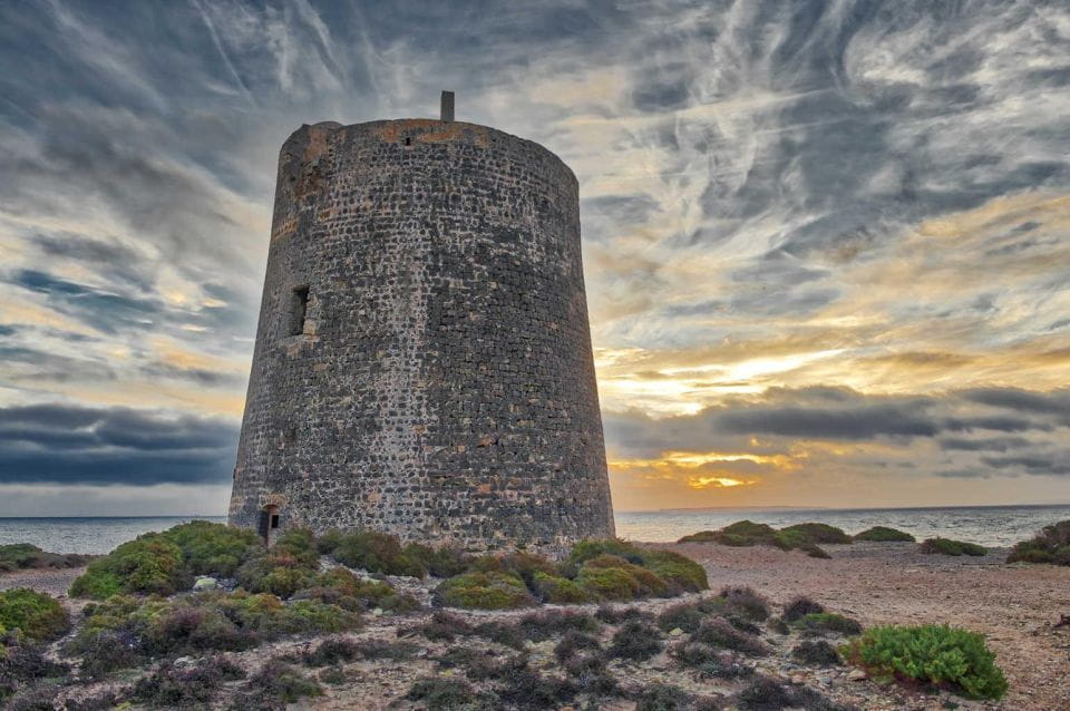 NATURE WALK + BEACH, YOGA & OPTION OF HEALTHY BIO PICKNICK - Itinerary Details