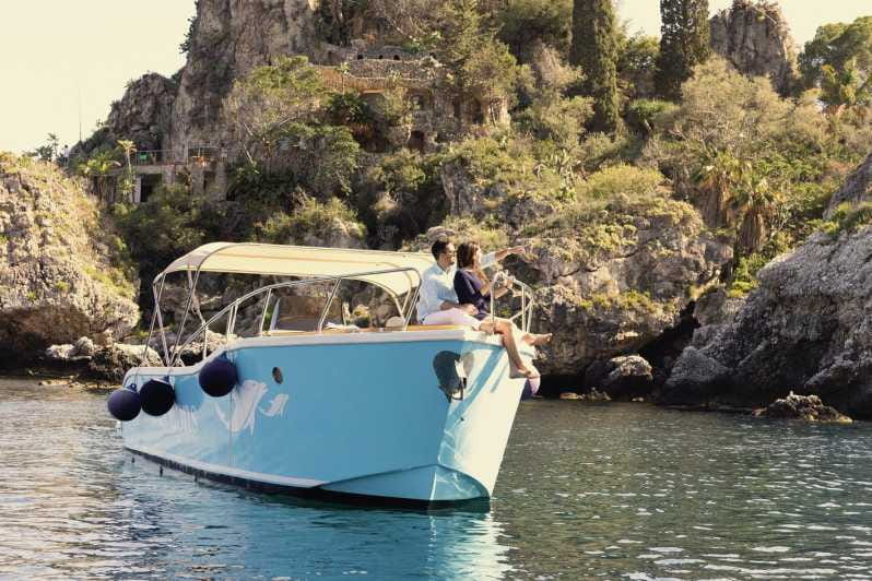 Naxos: Cruise on Isola Bella with swimming, fruit & prosecco - Discovering the Coast of Taormina