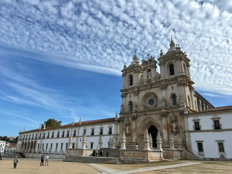 Nazaré, Alcobaça and Óbidos on a Luxury Mercedes - Discovering Portugal: A Deep Dive into Nazaré, Alcobaça, and Óbidos