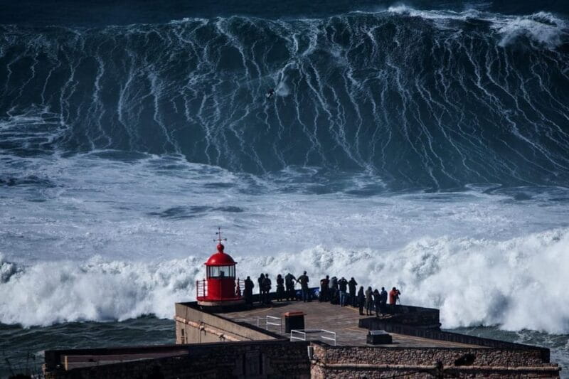 Nazaré and Óbidos private tour - Exploring Nazaré: The Coastal Marvel of Portugal