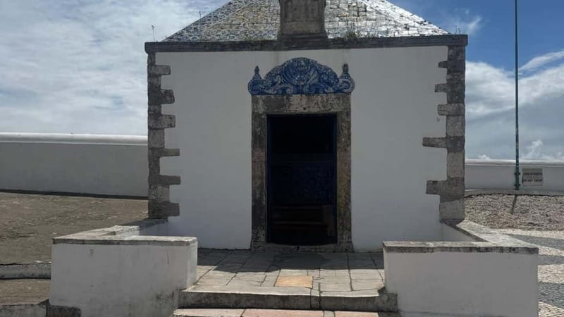 Nazaré in depth: History, panoramas, and flavors - Price and Logistics: What You Need to Know