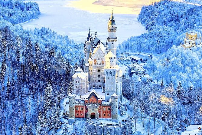 Neuschwanstein Exclusive Romantic Winter Tour INCL. TICKETS - Entering the Bavarian Fairy Tale: What You Can Expect