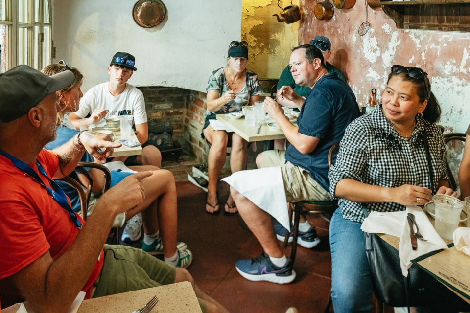 New Orleans: French Quarter Food Tour With a Local - Sampling Traditional Gumbo