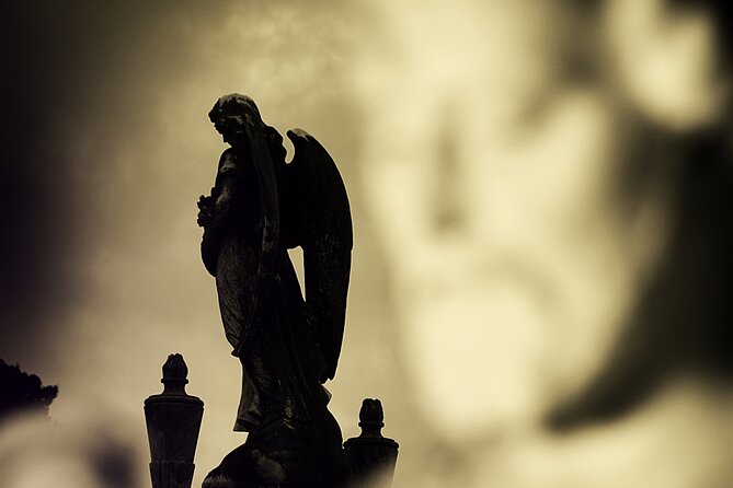 New Orleans Voodoo & French Quarter Cultural Walking Tour - Exploring the French Quarter