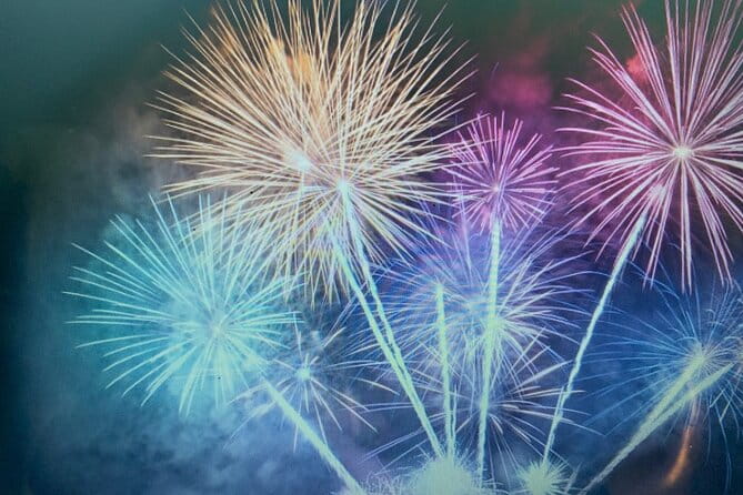 New Year's Eve on a Sailboat with Fireworks display in Lisbon - Why This Tour Offers Good Value