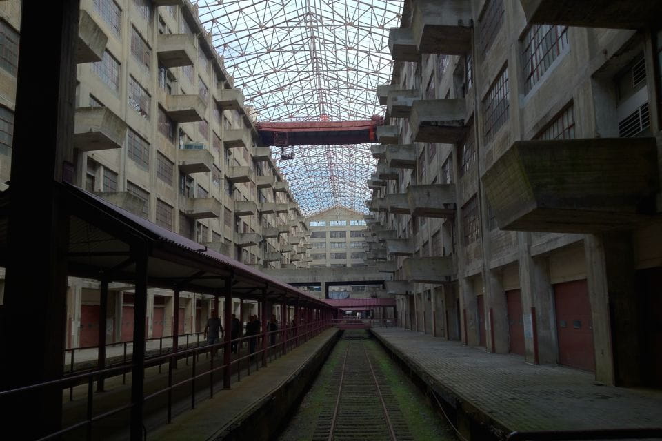 New York: Brooklyn Army Terminal Historic Walking Tour - Harbor Views and Stories