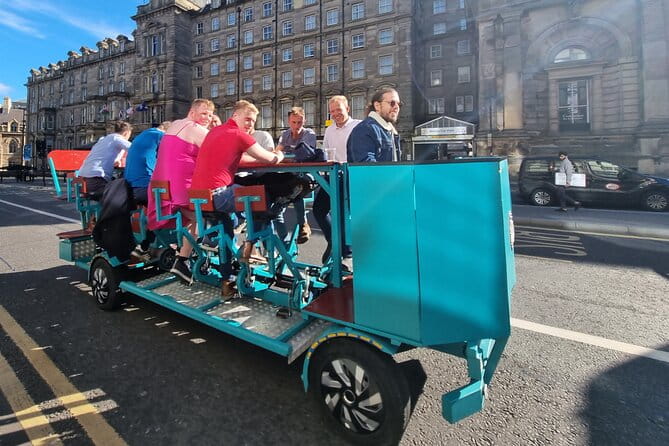 Newcastle beer or prosecco bike tour - Key Points