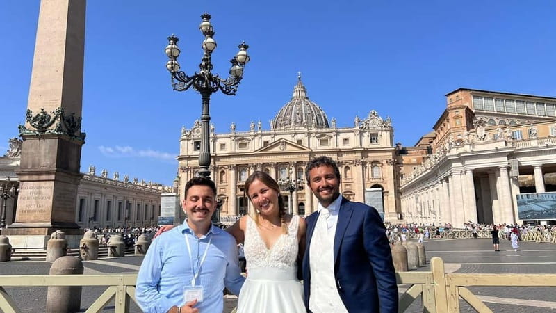Newlywed couples blessing during Pope Leone XIV audience - The Practicalities and Logistics