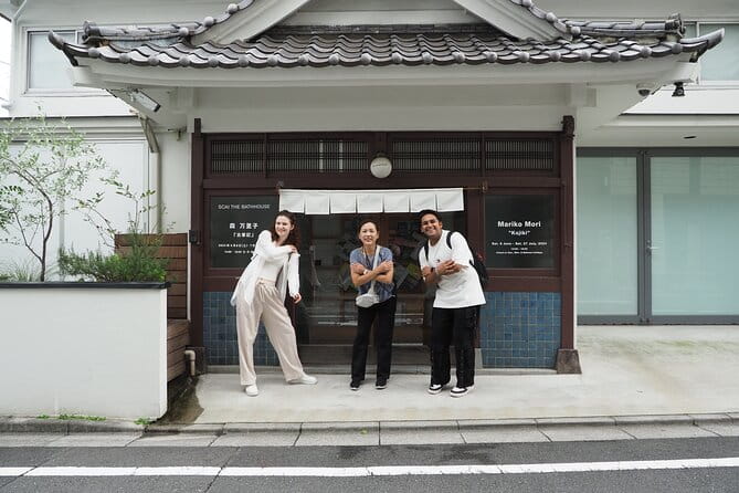 Nezu Shrine and Yanaka: Afternoon Downtown Walking Tour - Experiencing Local Culture
