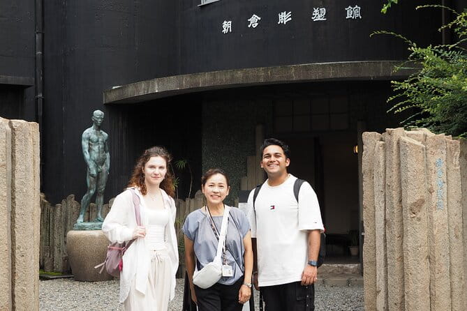 Nezu Shrine and Yanaka: Morning Downtown Walking Tour - Key Points