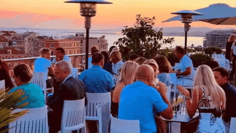 Nice : gourmet food Tour: Enjoy Mediterranean delicacies - Lunch: Socca and a Glass of Rosé