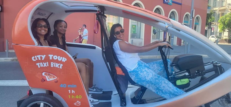 Nice : Visite guidée privé 40min en pouss pouss électrique. - Discovering Nice: A Unique Way to See the City